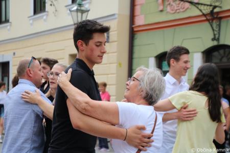 Po dveh letih Kamnik danes v znamenju maturantske četvorke (74)